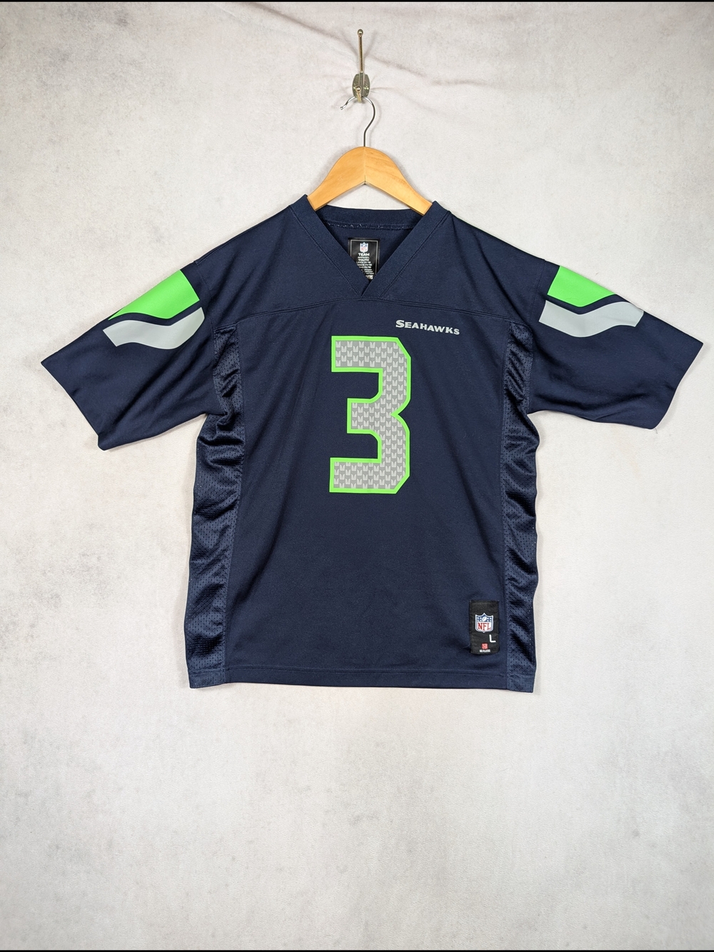 Seattle Seahawks Russel Wilson #3 Jersey Youth Large (14/16) NFL Team Apparel